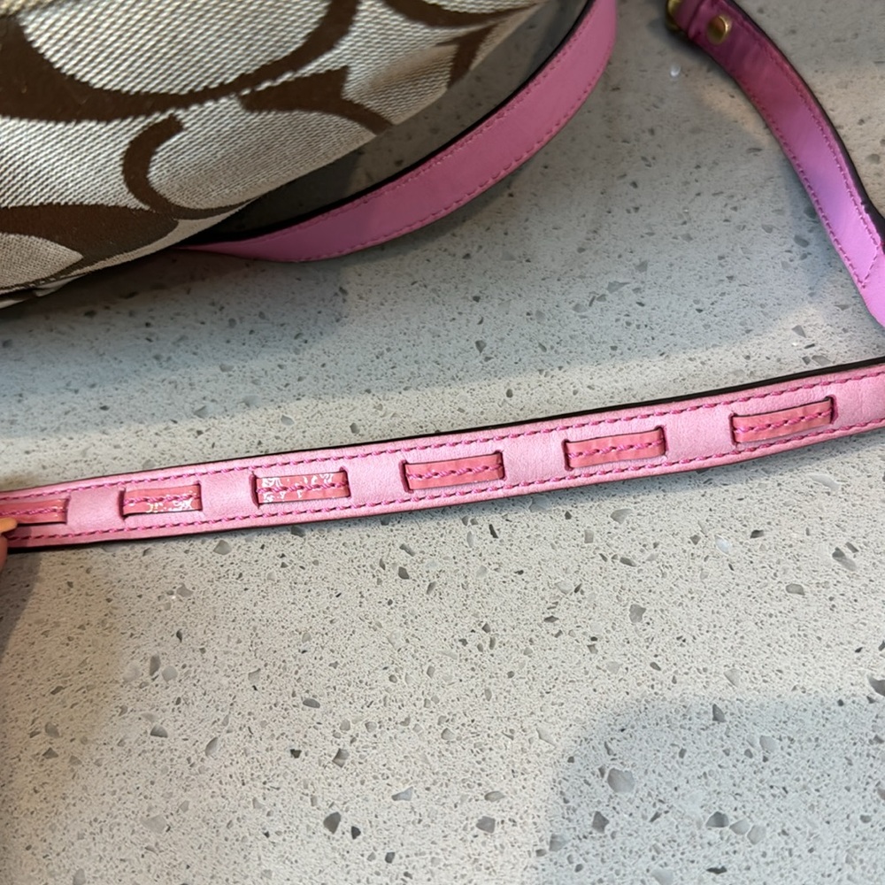 COACH - 2009 Crossbody/Shoulder Bag - Picture 5 of 13